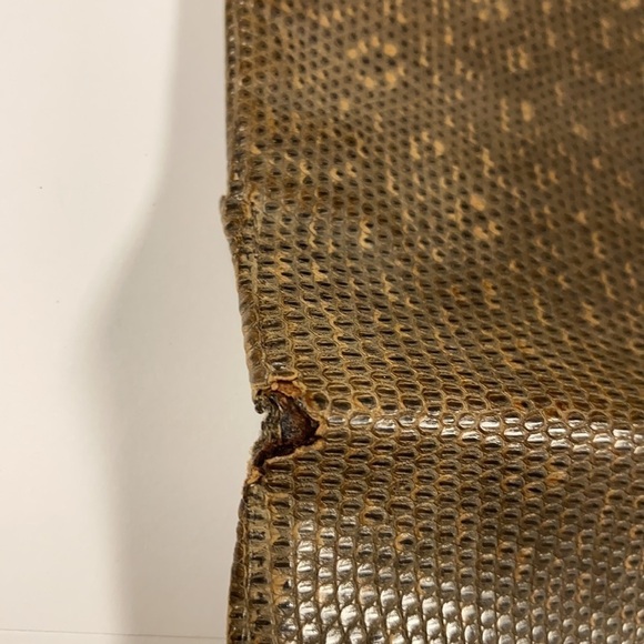 Monitor Lizard Tan Gray Leather Long Bifold Wallet - Picture 13 of 15